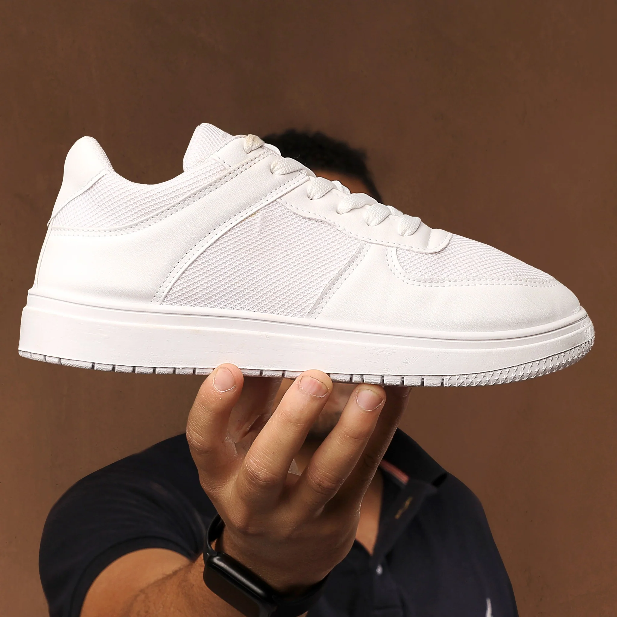 حذاء اساسي مبطن بالفوم ومصنوع من الجلد واقمشة الميكروفايبر مزود بفرش فوم داعم لكعب القدم x7 - Image 25